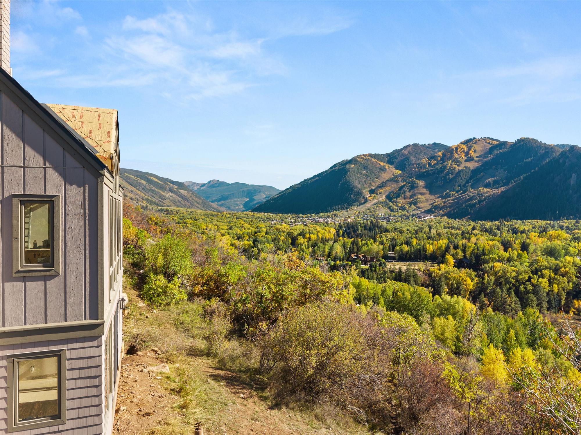 The view from beside the guesthouse toward Aspen Mountain